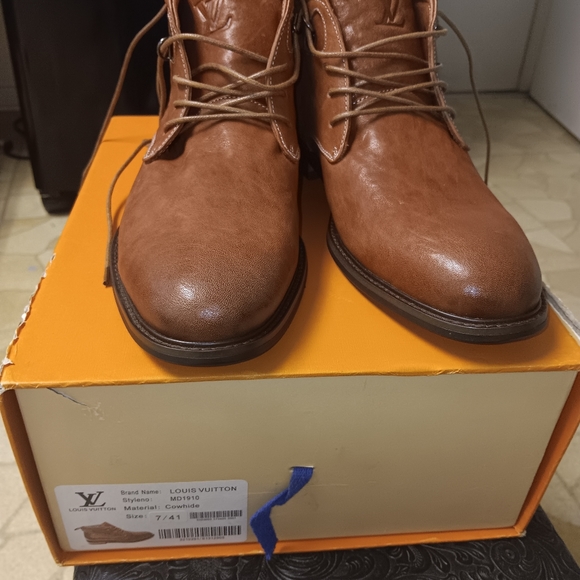 Louis Vuitton Boots - Picture 3 of 5